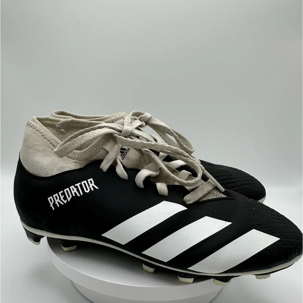 ADIDAS Boys “Predator” Cleats, Size 1